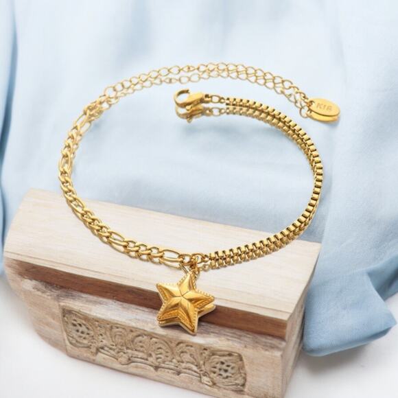 NWT 18K yellow gold pl star starfish pendant Figaro chain bracelet jewelry B16A - Picture 1 of 5